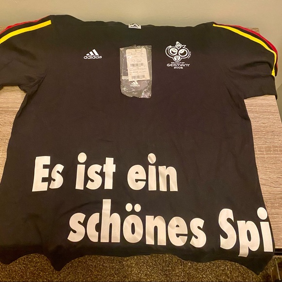 2006 World Cup - Germany - Adidas - L - Picture 1 of 8